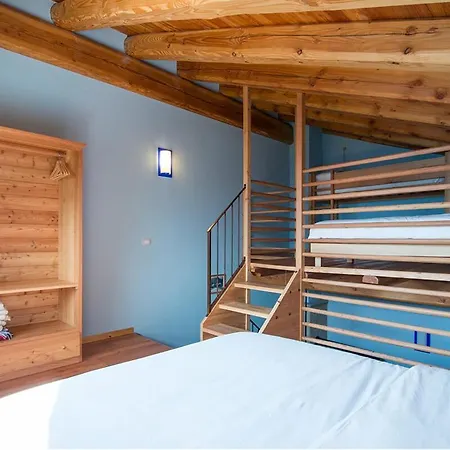 Civico 8 شاليه *