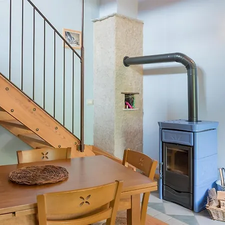 شاليه Civico 8 مارمورا