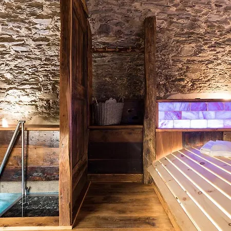 Civico 8 * مارمورا